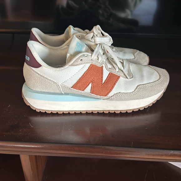 New Balance 237 size 7.5 - Picture 3 of 15